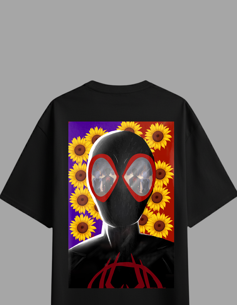 Miles in Bloom - Oversize T-Shirt