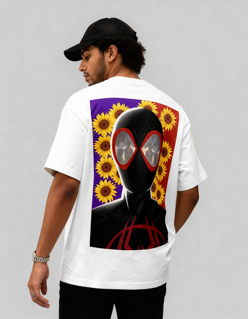 Miles in Bloom - Oversize T-Shirt
