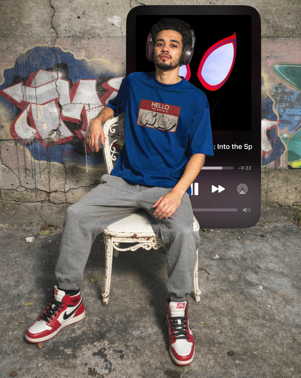 Miles in Bloom - Oversize T-Shirt