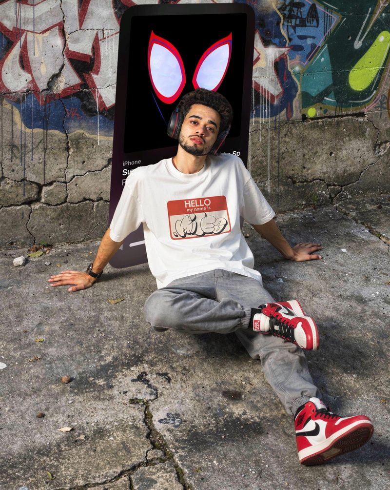 Miles in Bloom - Oversize T-Shirt