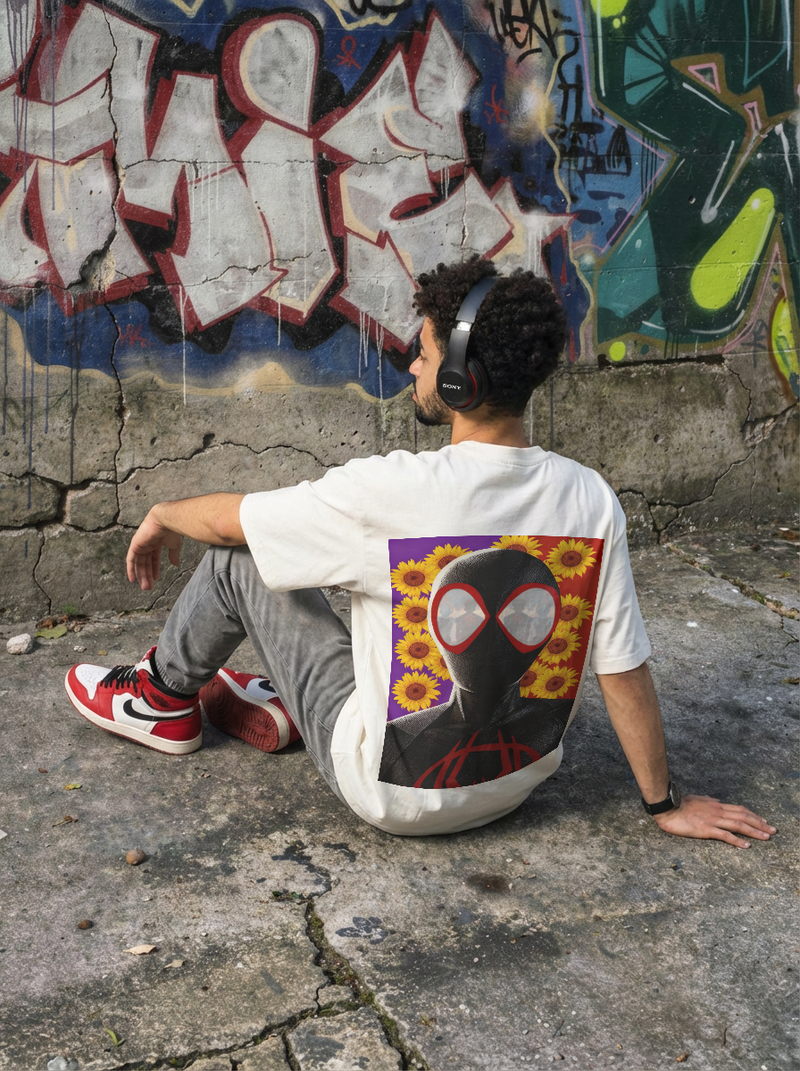 Miles in Bloom - Oversize T-Shirt